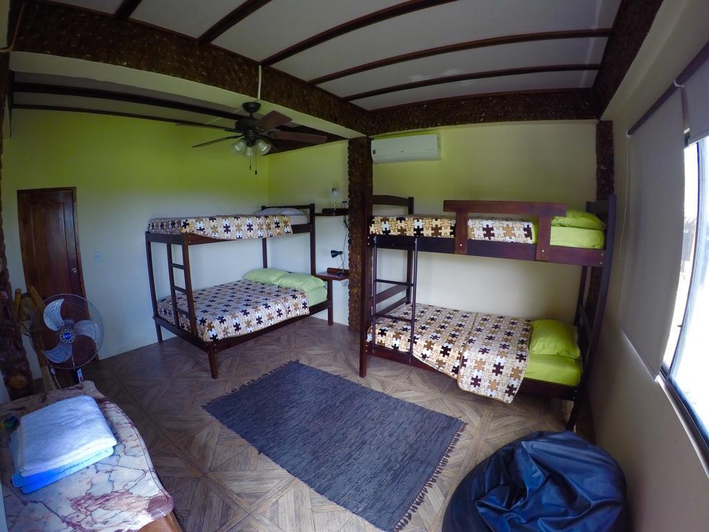 Casa Roja Hostel Montanita Luaran gambar